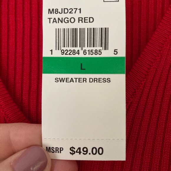 Planter Gold | Red Dress - Picture 3 of 7